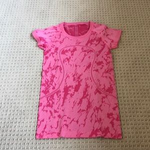 Pink short sleeve lululemon top